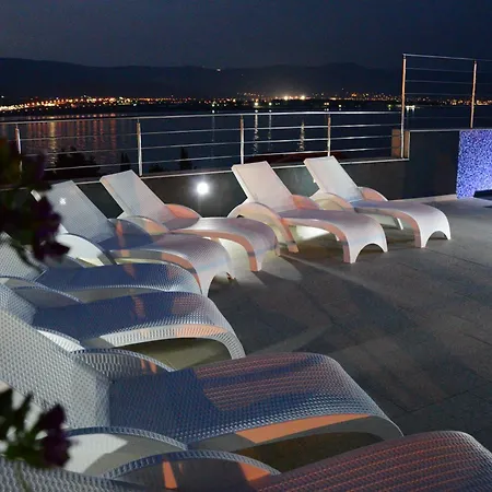 Exclusive Palace Ii Apartment *